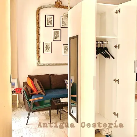 Antigua Cesteria *
